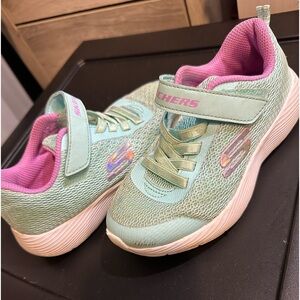 Little girls Sketchers